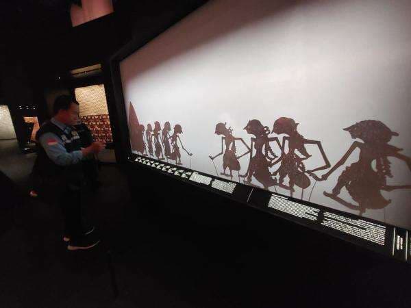 Islamic Arts Biennale 2025: Ketika Warisan Islam Global Bertemu Sentuhan Budaya Indonesia Islamic Arts Biennale 2025: Ketika Warisan Islam Global Bertemu Sentuhan Budaya Indonesia