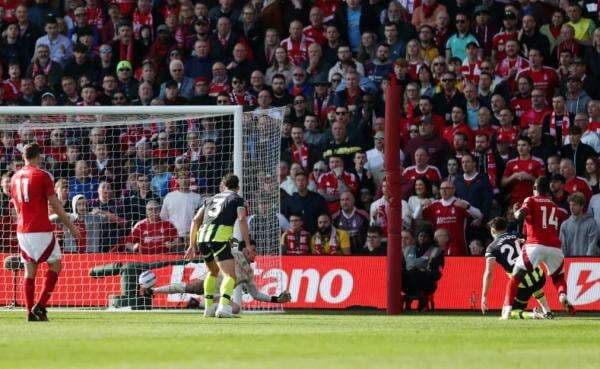 Hasil Liga Inggris: Man City Takluk di Kandang Nottingham Forest Hasil Liga Inggris: Man City Takluk di Kandang Nottingham Forest