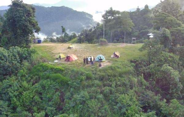Wisata Dingin di Gorontalo Dipenuhi Spot Cantik, Puncak Bukit Arang Diselimuti Kabut Putih Wisata Dingin di Gorontalo Dipenuhi Spot Cantik, Puncak Bukit Arang Diselimuti Kabut Putih