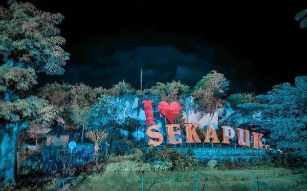 10 Tempat Wisata di Gresik, Pantai Menawan hingga Situs Sejarah yang Mengesankan 10 Tempat Wisata di Gresik, Pantai Menawan hingga Situs Sejarah yang Mengesankan