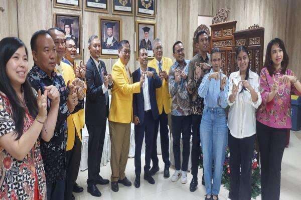 Wujudkan SDM Unggul, Ratusan Guru Timor Leste Pilih UT untuk Studi Lanjut Wujudkan SDM Unggul, Ratusan Guru Timor Leste Pilih UT untuk Studi Lanjut