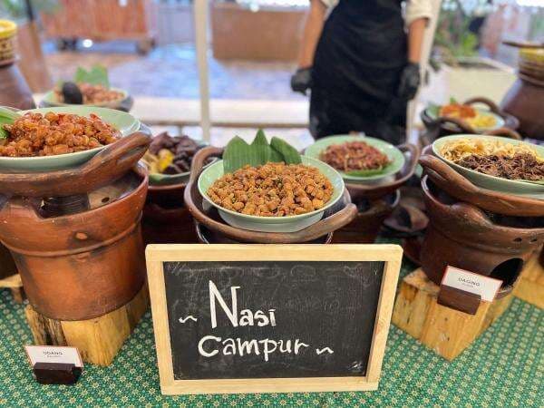 Bandung Dikepung Banjir Usai Hujan Deras, Tol Pasteur Terendam Bandung Dikepung Banjir Usai Hujan Deras, Tol Pasteur Terendam