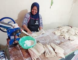 Ramai Pesanan di Bulan Ramadhan, Omzet Usaha Kue Rice Meningkat Drastis
